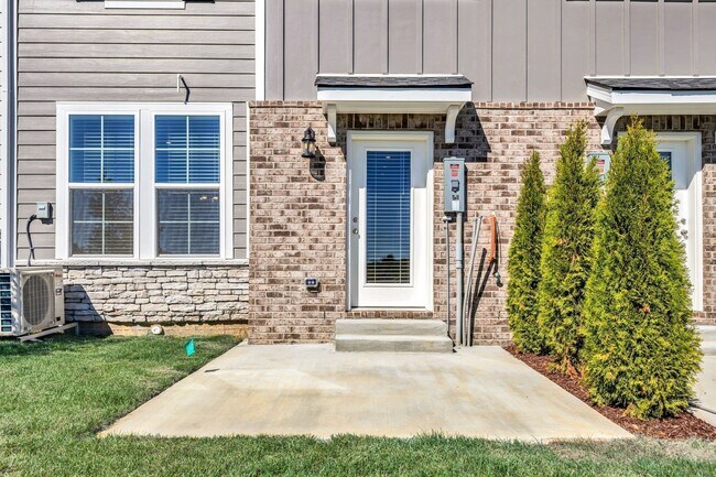 Building Photo - 5002 Dayflower Dr
