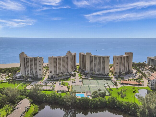 Building Photo - 300 Ocean Trail Way