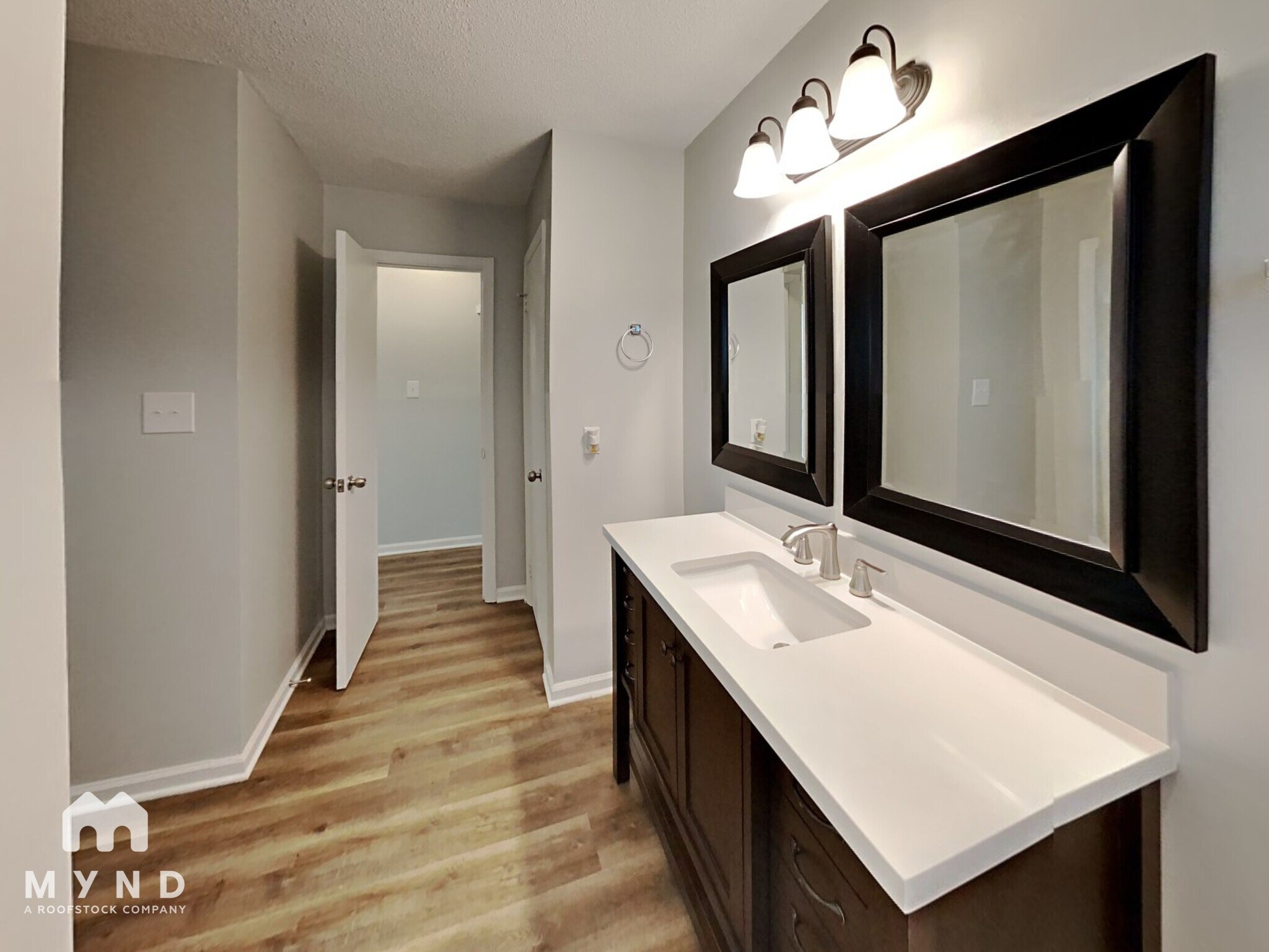 Building Photo - 211 Buckskin Dr