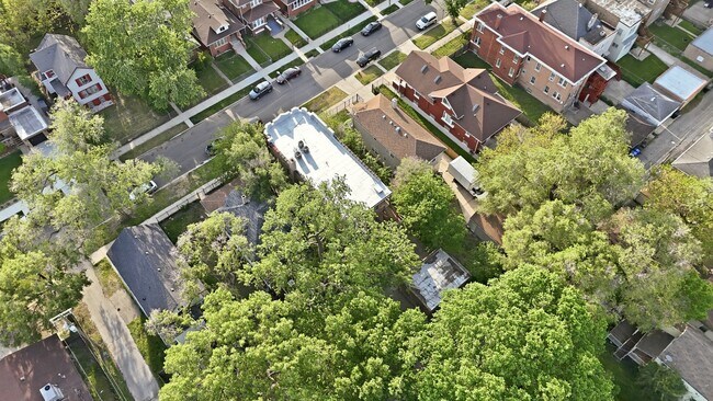 Building Photo - 7435 S Euclid Ave