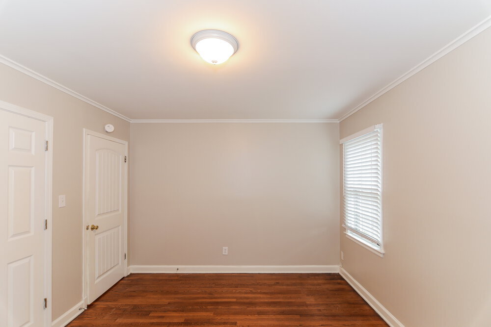 Building Photo - 1172 Oak Ridge Dr
