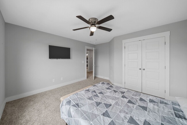 Building Photo - 1511 Kingbird Dr
