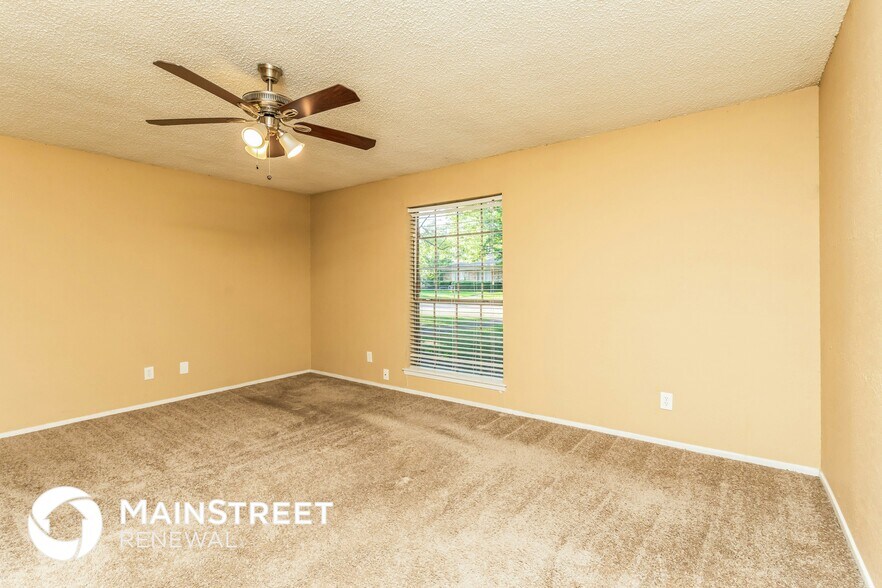 Building Photo - 4622 Burdock Dr