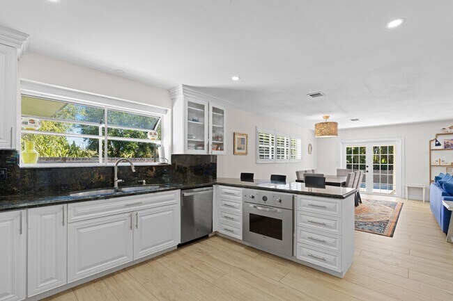 Building Photo - 486 NW 1st St