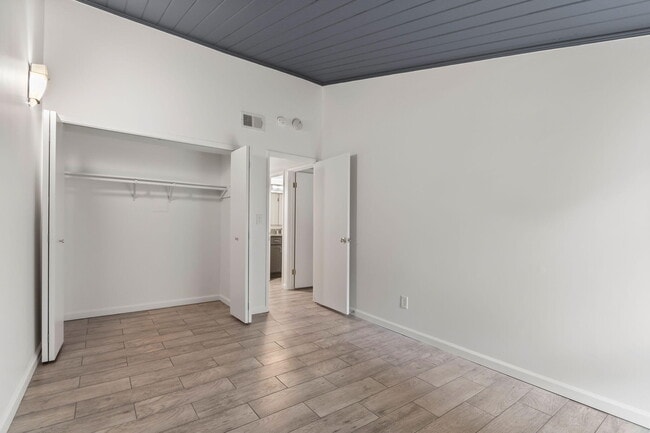 Building Photo - 1815 Independence Blvd