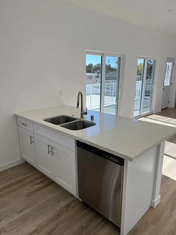 Building Photo - 2226 Conquista Ave