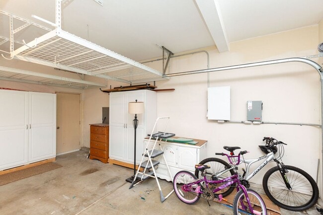 Building Photo - 3 bed, 2.5 bath DETACHED home in SCRIPPS RANCH
