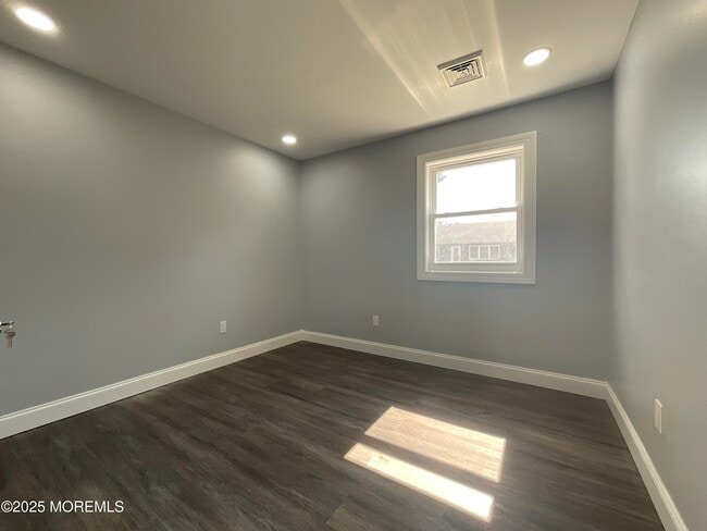 Building Photo - 208 Wichita Trail