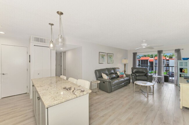 Building Photo - **AVAILABLE STARTING FEBRUARY-APRIL 2026 SEASON FOR $3200/month**