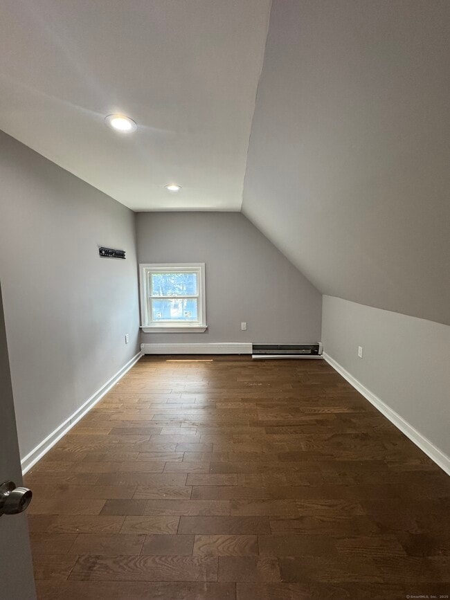 Building Photo - 86 Dorman St