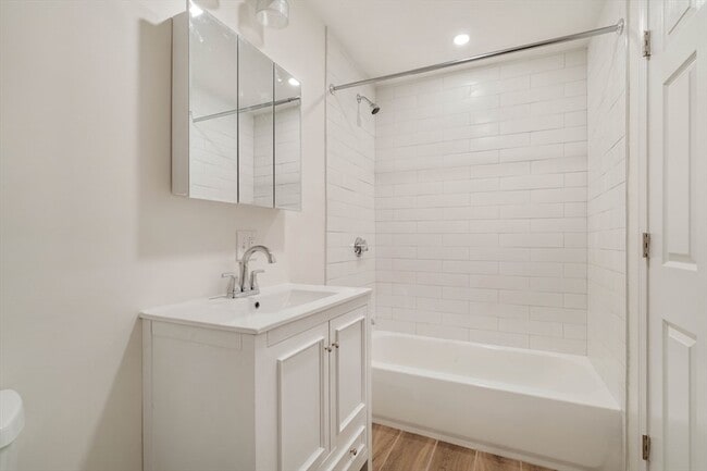 Building Photo - 195 Endicott St