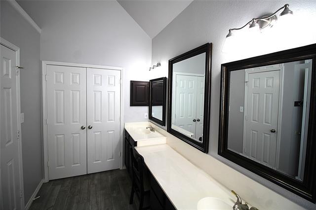 Building Photo - 8502 Linda Vista Dr