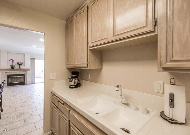 Building Photo - 2418 Manet Ln
