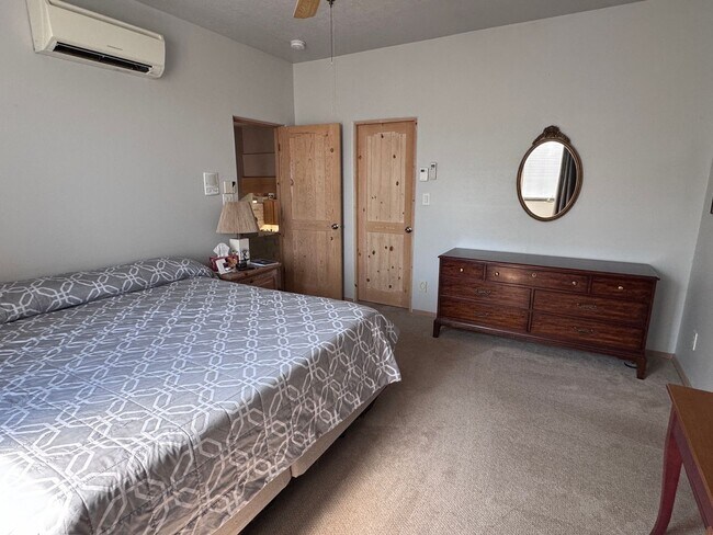 Building Photo - 3 Bedroom, 2.5 Bathroom Home in Tijeras, NM