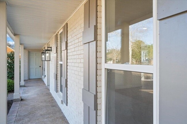 Building Photo - 1676 Miller Farms Rd