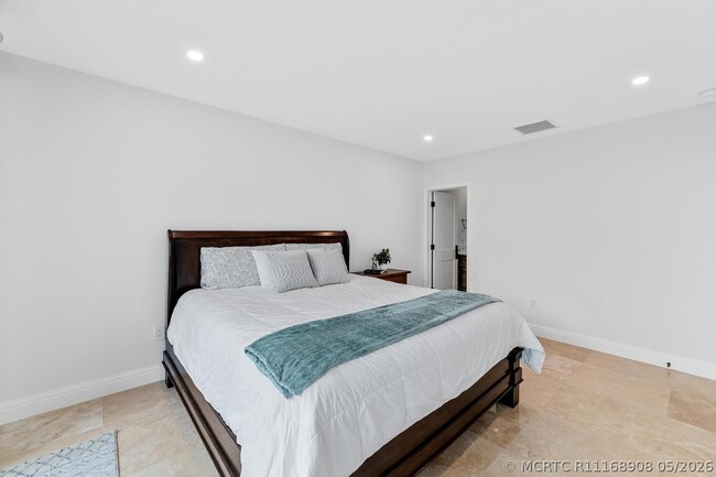 Building Photo - 2785 Polo Island Dr