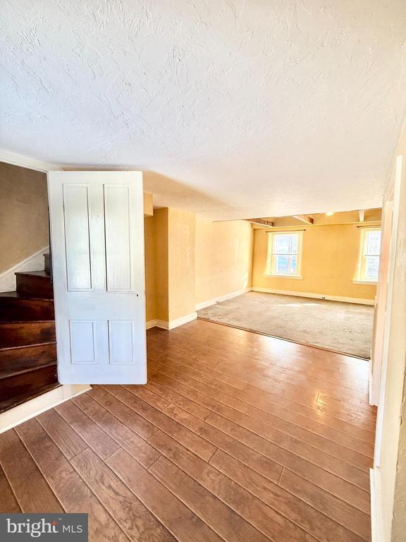 Building Photo - 149 Main St