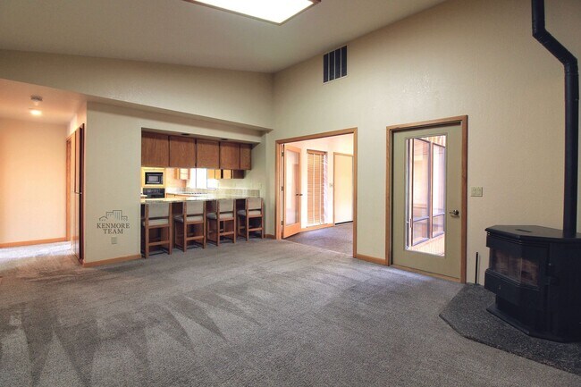 Building Photo - 4 Bedroom, 3 Bath Home in West Richland