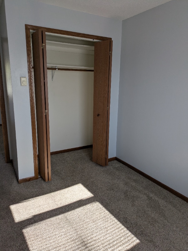 Building Photo - 307 13th Ct