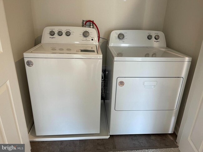 Building Photo - 218 Allison Dr