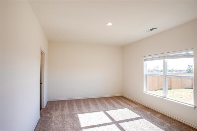 Building Photo - 14201 Prairie Sod Ln