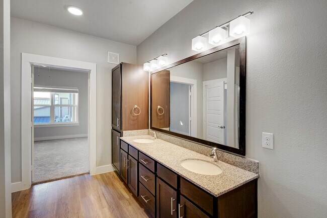 Building Photo - 25500 Westheimer Pkwy