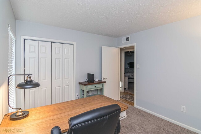 Building Photo - SHORT-TERM LEASE OPTIONS / FULLY FURNISHED APARTMENT/ ALL UTILITIES INCLUDED! WONDERFUL WAYNE MEM...