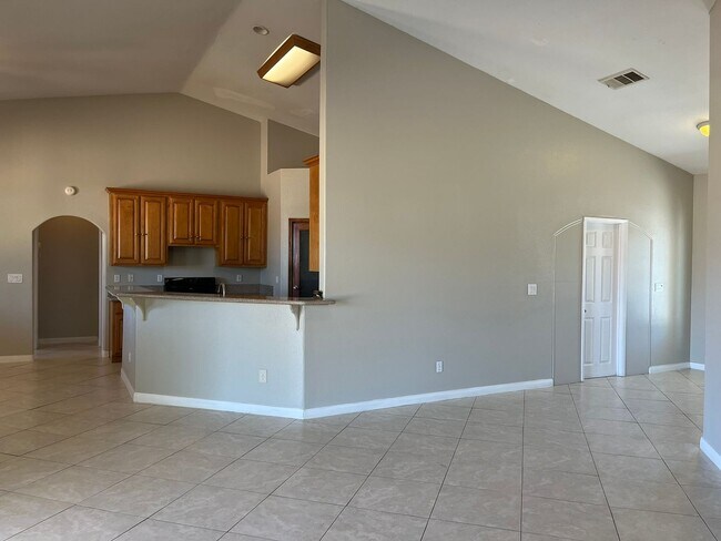 Building Photo - COMING SOON!! 4 bedrooms 2 bathroom home i...