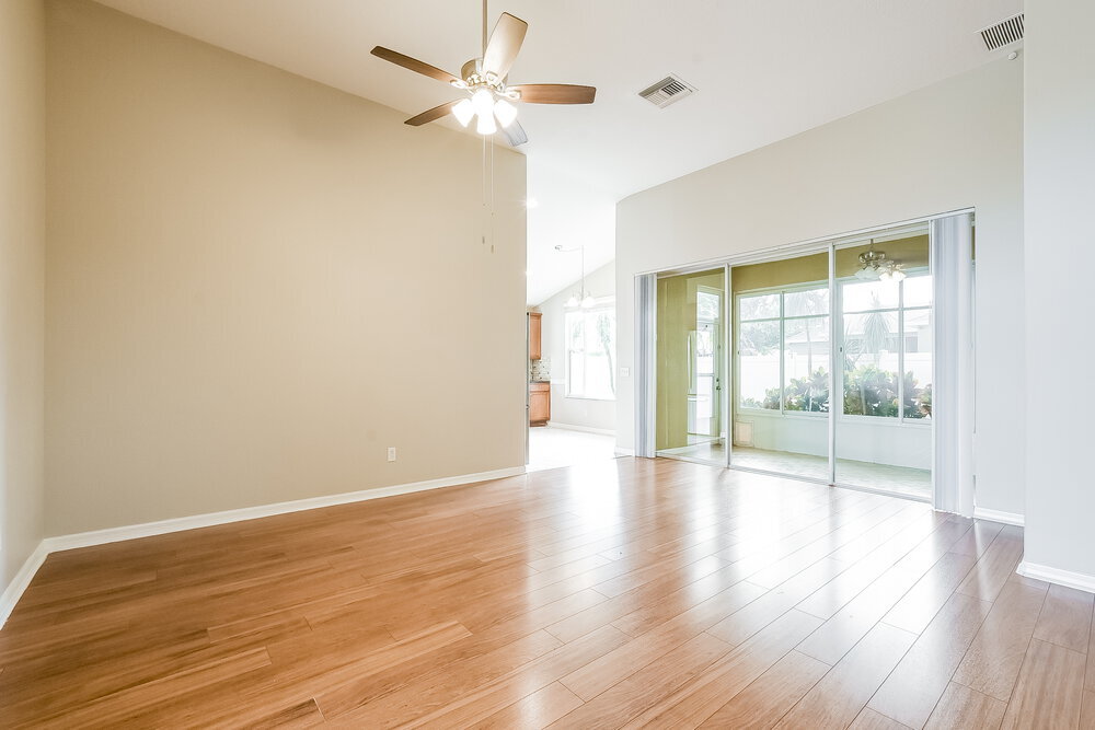 Building Photo - 3600 Meadow Green Dr