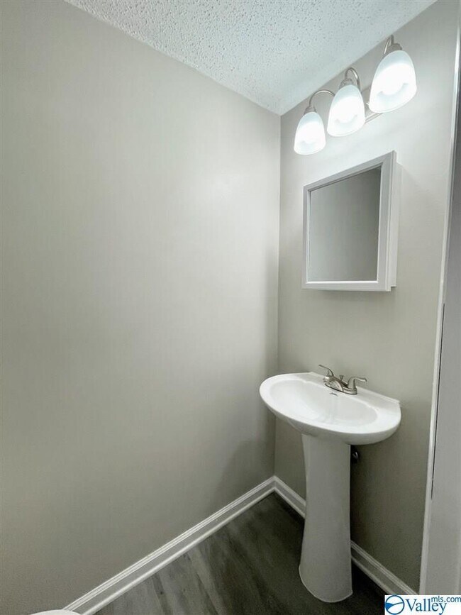 Building Photo - 1103 Old Monrovia Rd