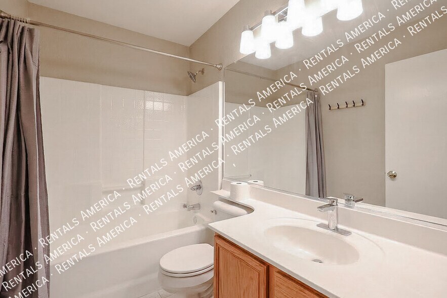 Building Photo - 8587 W Monona Ln