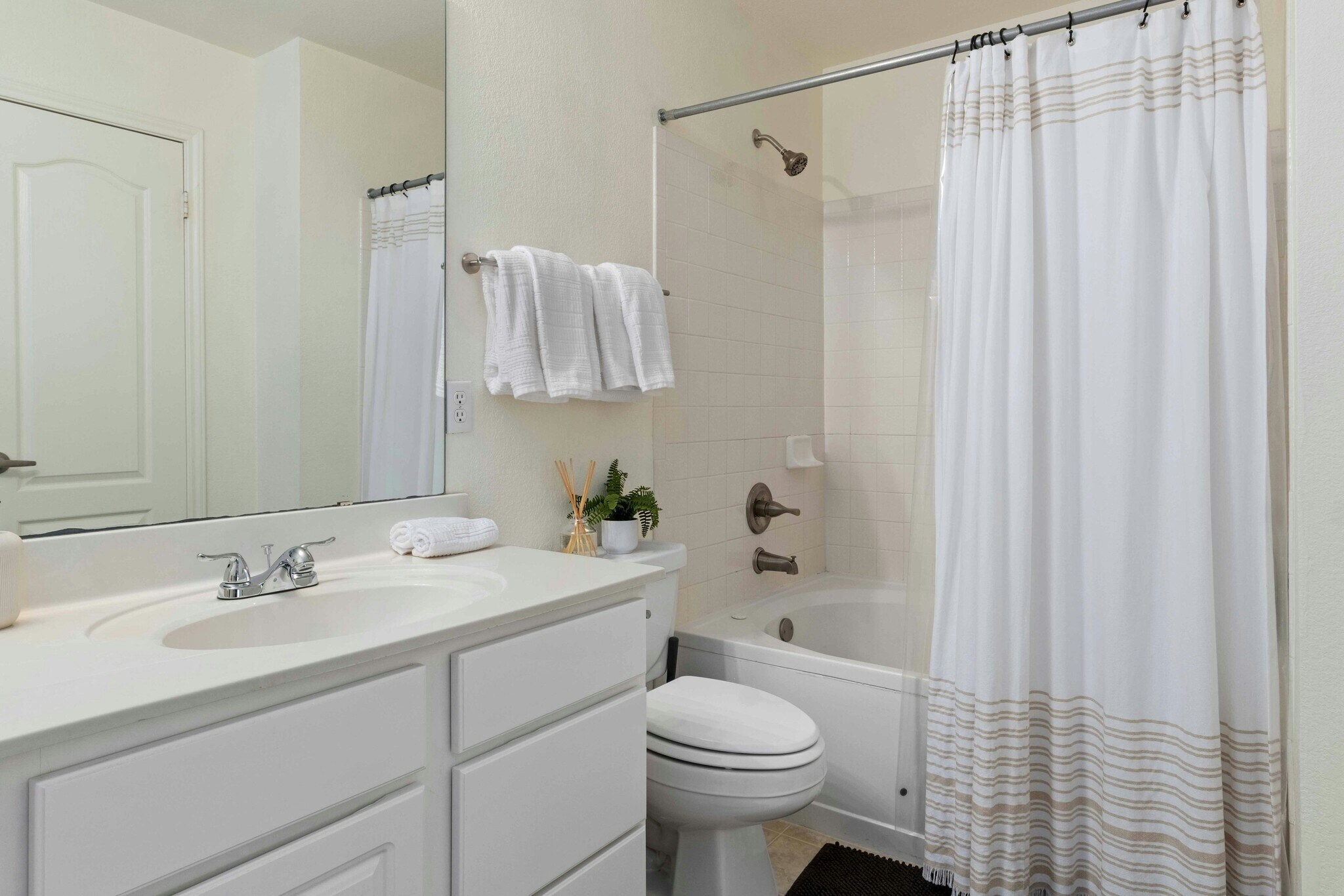 Building Photo - 8513 Kansas River Dr