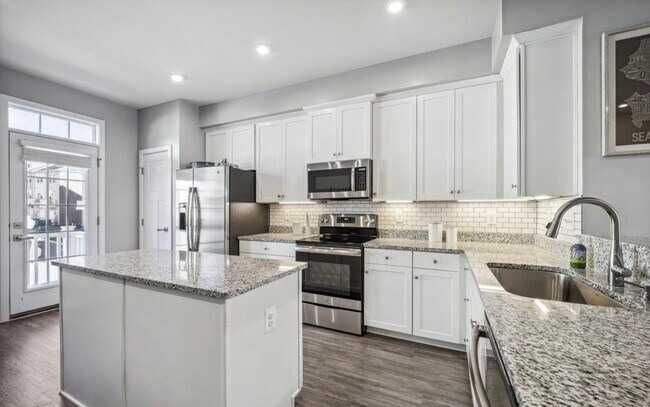 Building Photo - 2407 Marsh Point