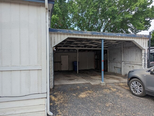 Building Photo - Attractive 3 bedroom 2 bath House in Quiet Lewiston Neighborhood