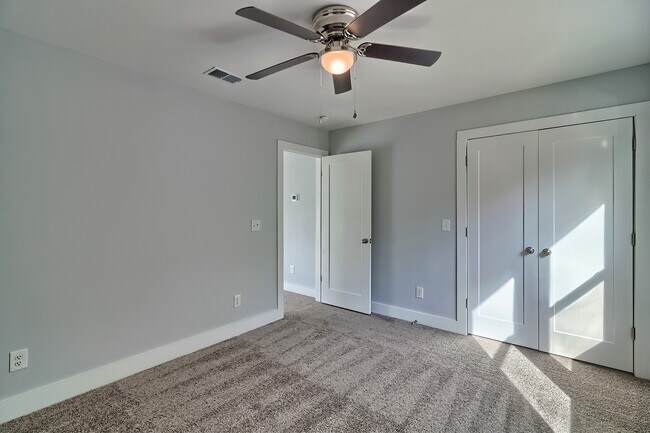 Building Photo - 209 Lynch Ln