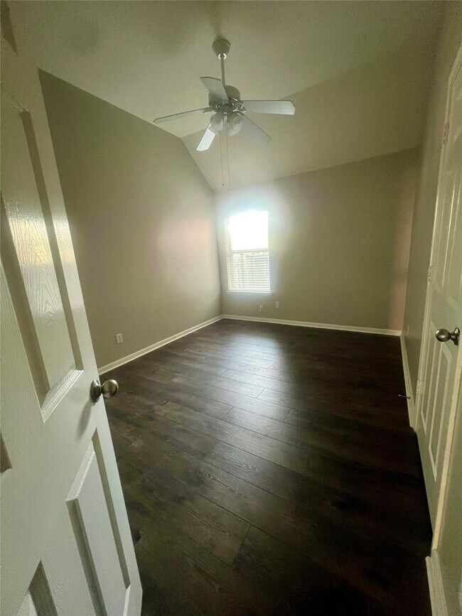 Building Photo - 8318 Sierra Dawn Dr