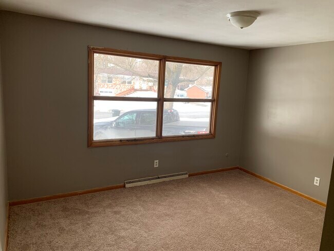 Building Photo - 3256 Delray Ave NW