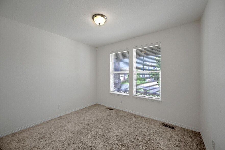Building Photo - 8786 Larch Trl
