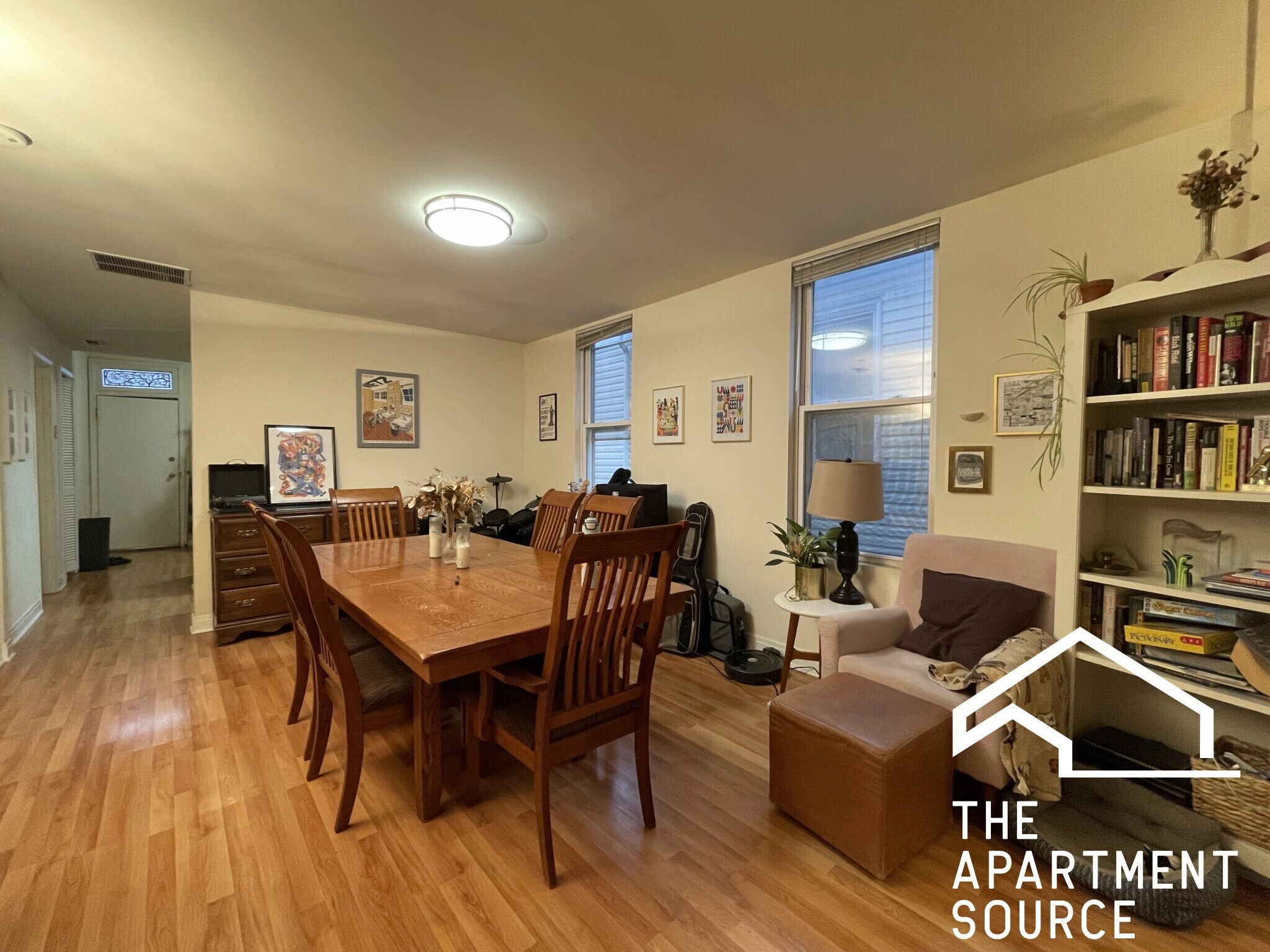 Building Photo - 3052 W George St