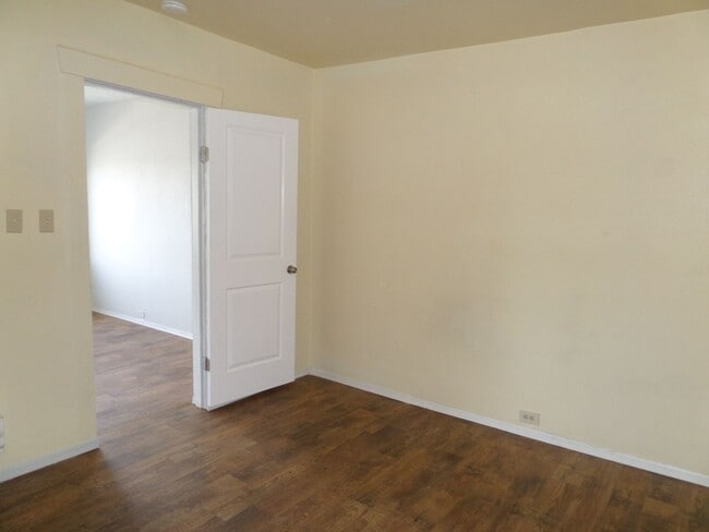 Building Photo - Nguyen-Seattle Duplex