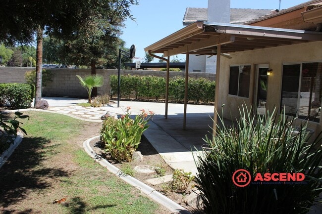 Building Photo - Spacious 3-Bedroom Home with Comfortable Living Space