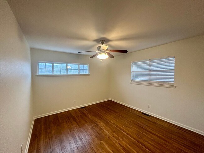 Building Photo - Beautiful updated Midtown home in the loved Lortondale addition