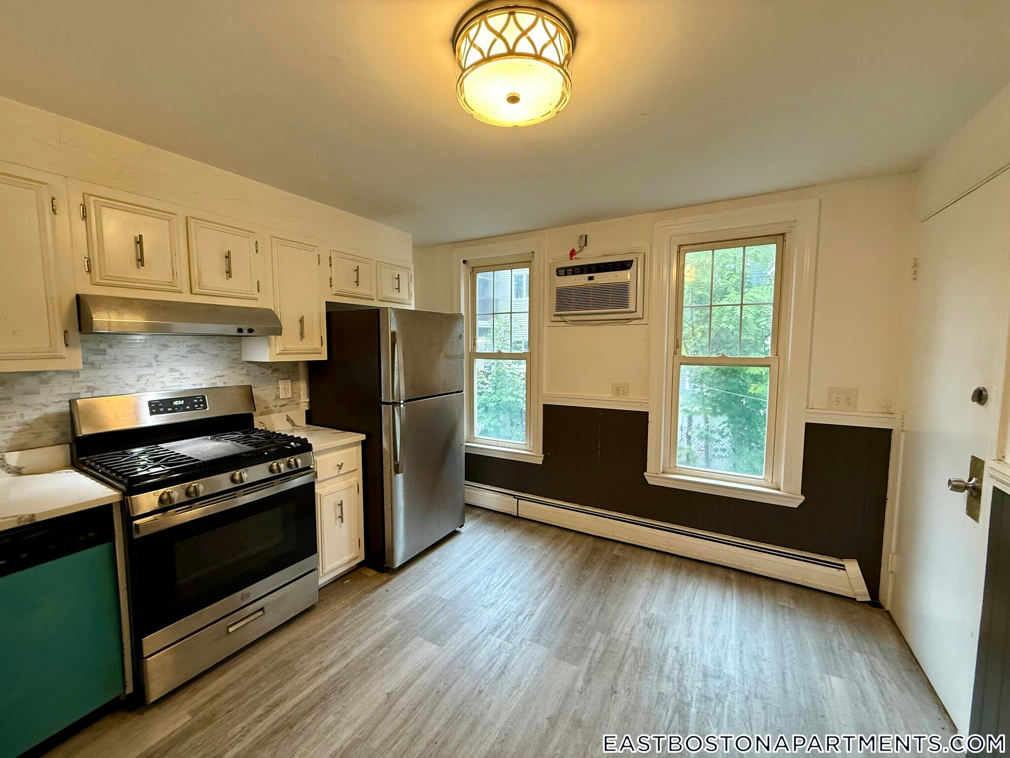 Building Photo - 31 Falcon St