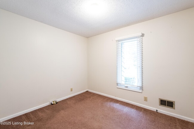 Building Photo - 8015 Schroering Dr