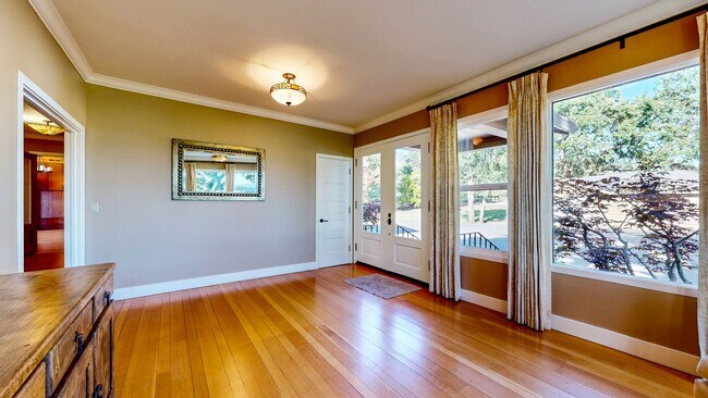 Building Photo - Experience true Wine Country Luxury living...