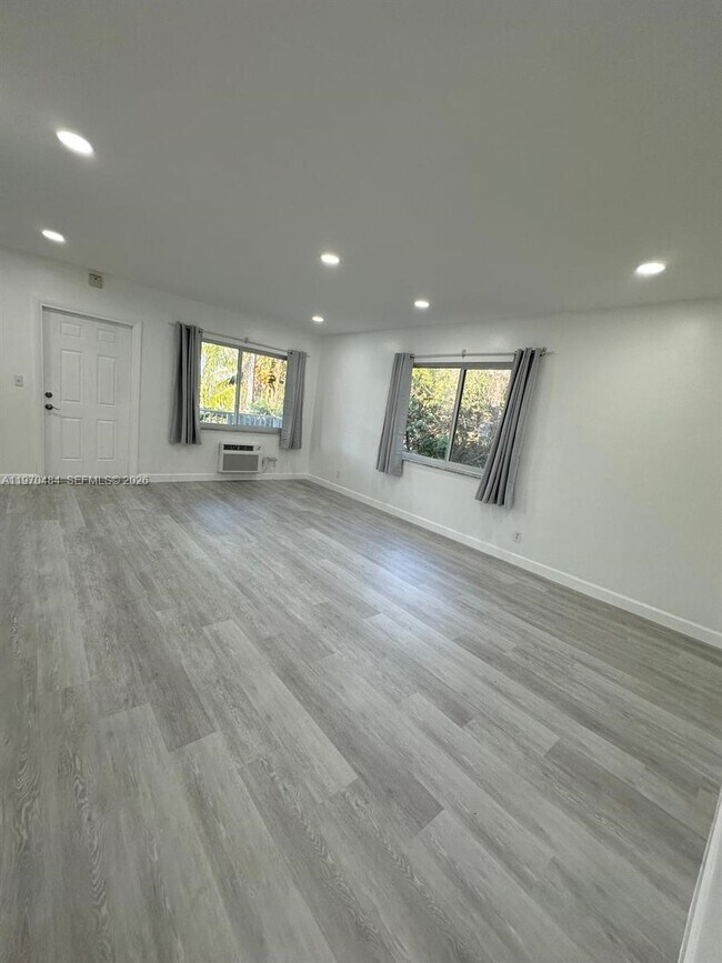 Building Photo - 2838 Madison St