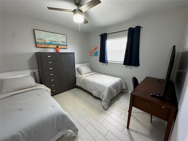 Building Photo - 2532 Constitution Blvd