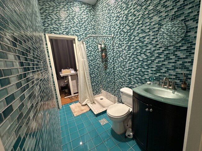 Building Photo - 505 Hicks St