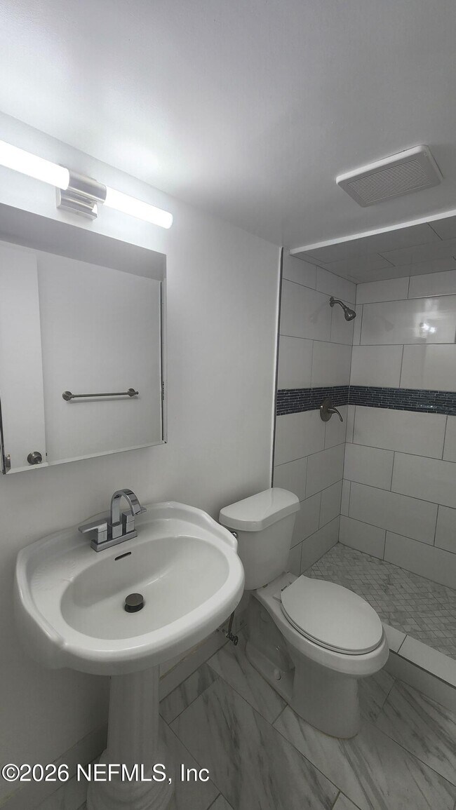 Building Photo - 517 Dotterel Rd