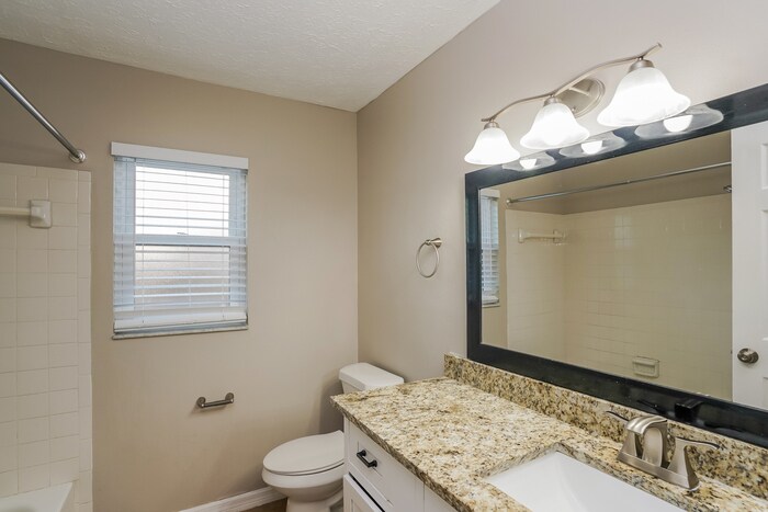 Building Photo - 4140 Spring Way Cir